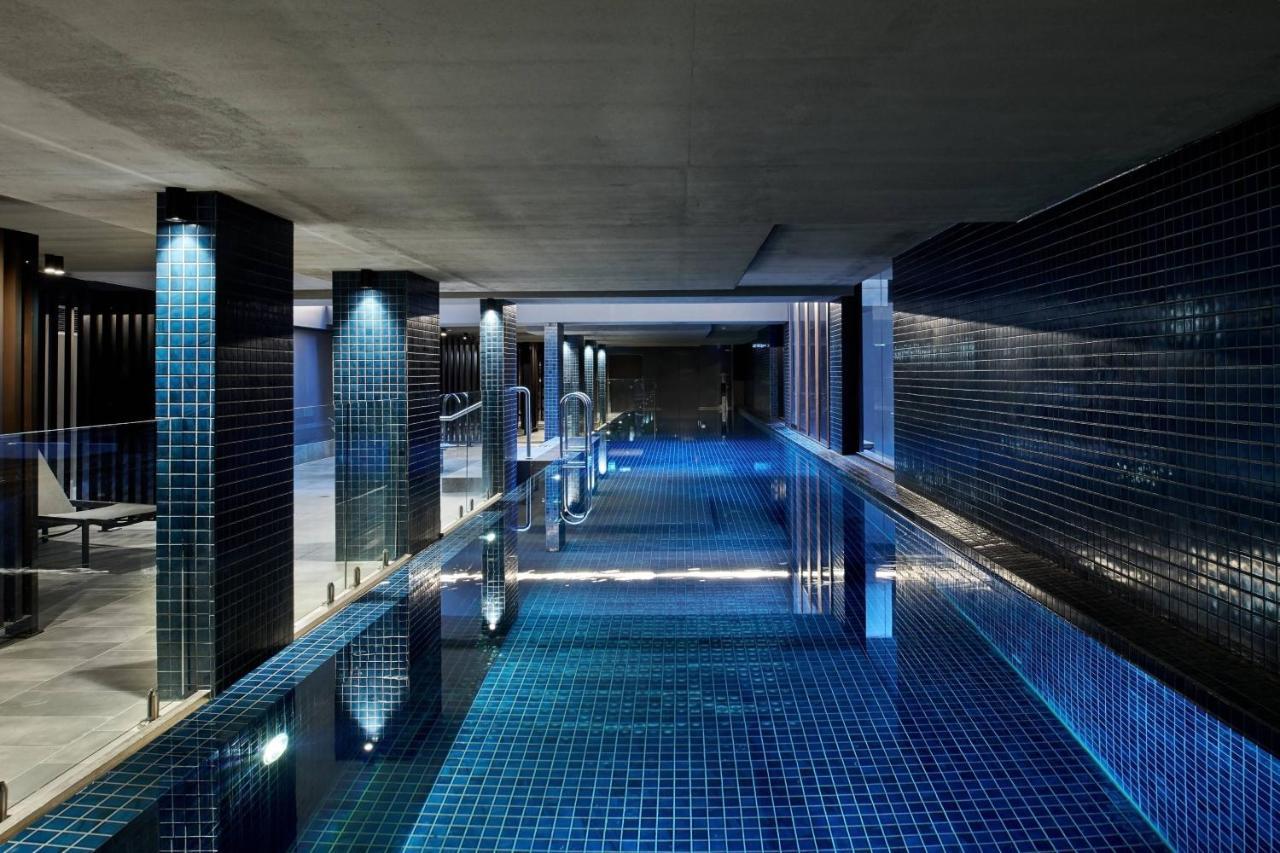 Midnight Hotel, Autograph Collection Canberra Exterior foto The pool at the hotel