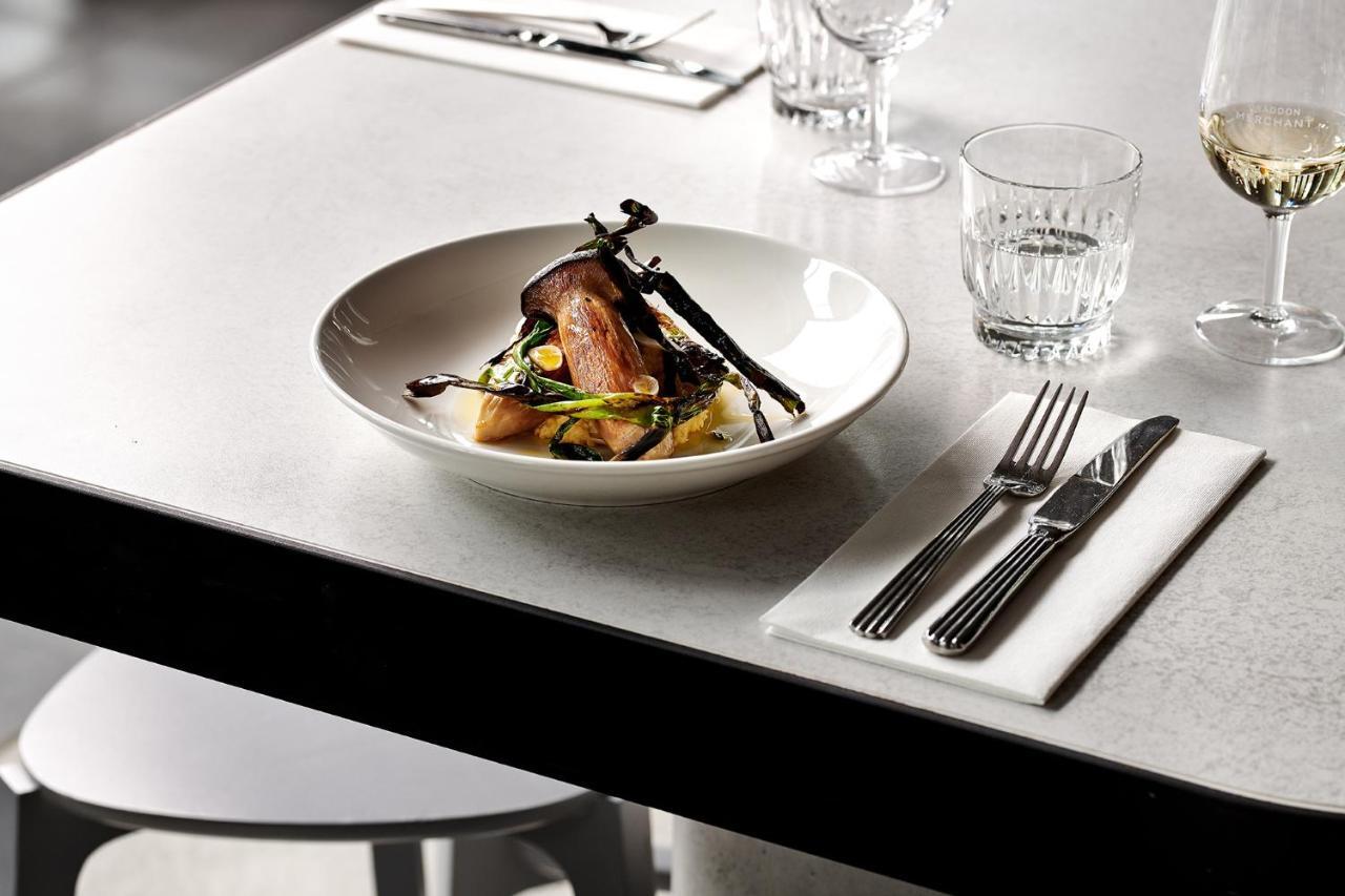 Midnight Hotel, Autograph Collection Canberra Exterior foto A plate of food