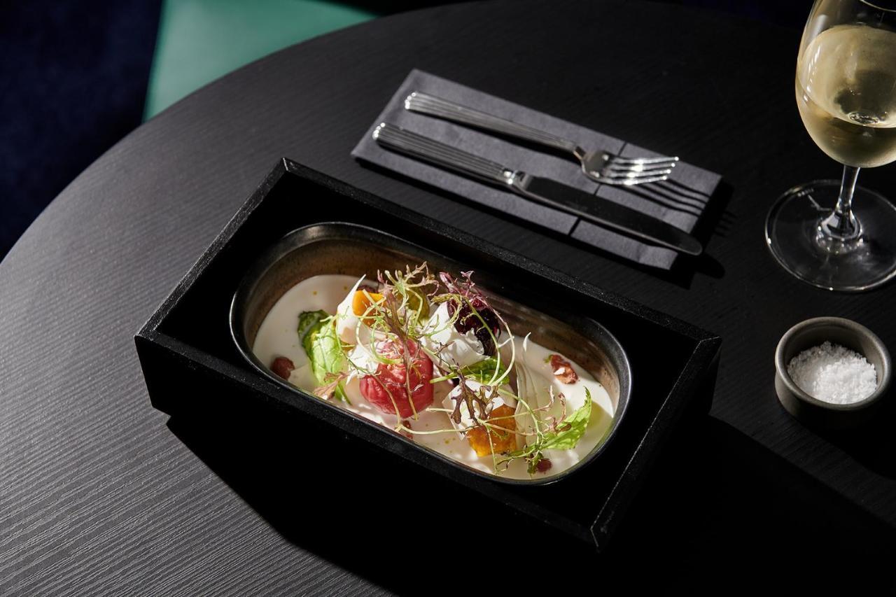 Midnight Hotel, Autograph Collection Canberra Exterior foto A dish at the restaurant